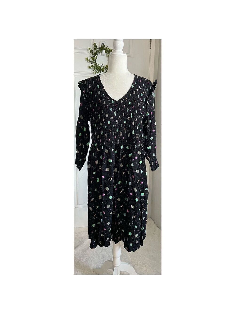 Disney Hocus Pocus Icons Dress Plus Size (Sz 2) - Picture 3 of 8